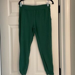 Vuori Women's Green Joggers